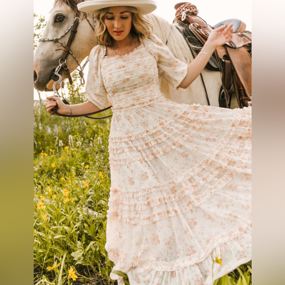 Ivy city co cream Aniston floral dress